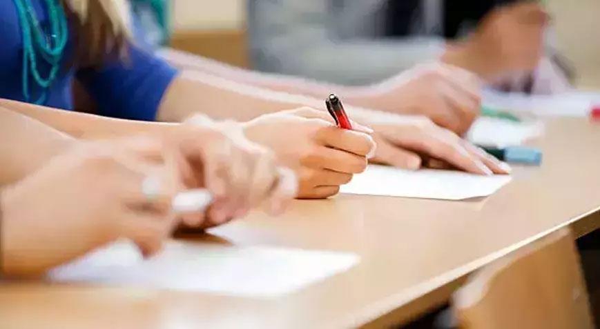 Öğrencilere sınav ücreti desteği sağlandı