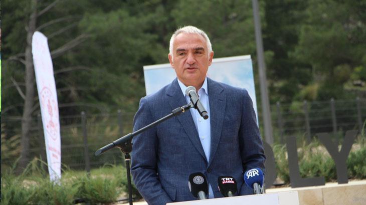 Bakan Ersoy açıkladı: 2024 yılı hedefimiz ise 60 milyon turist ve 60 milyar dolar turizm geliri