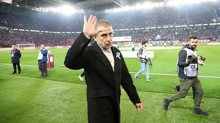 Trabzonspor – Fenerbahçe maçında Abdullah Avcı, Fenerbahçeli yıldızı İsmail Kartal’a şikayet etti!