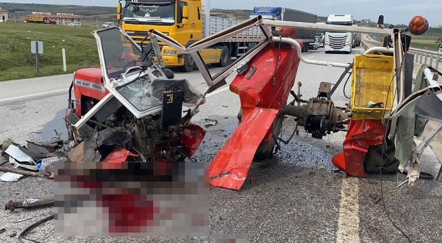 Traktör ortadan ikiye bölündü! Sürücü feci şekilde can verdi