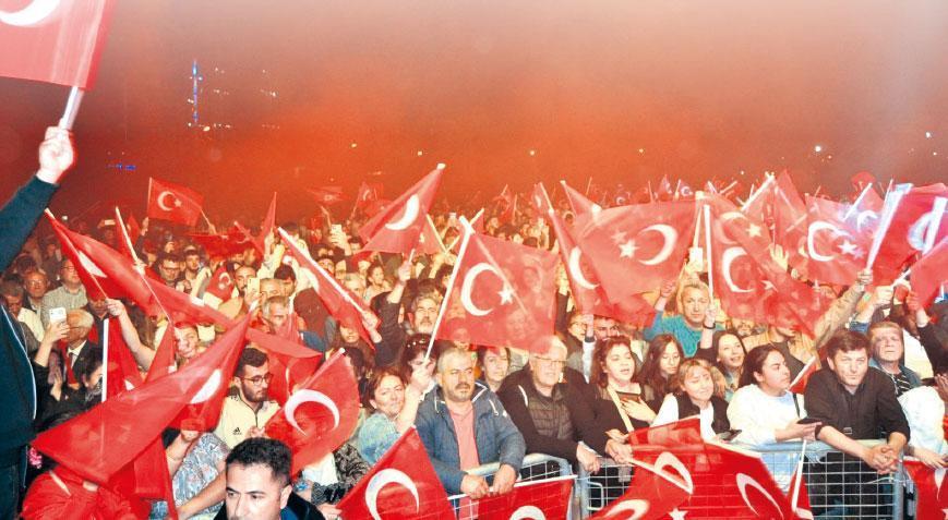 35 ili CHP 24 ili AK Parti aldı