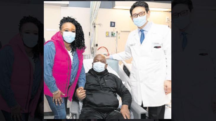 Dünyanın izlediği hasta taburcu oldu! Domuz böbreği nakledilmişti