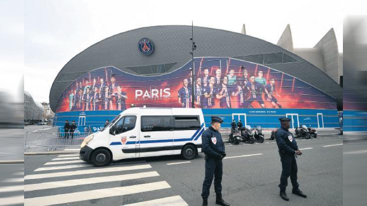 DAEŞ stadyumları hedef gösterdi!