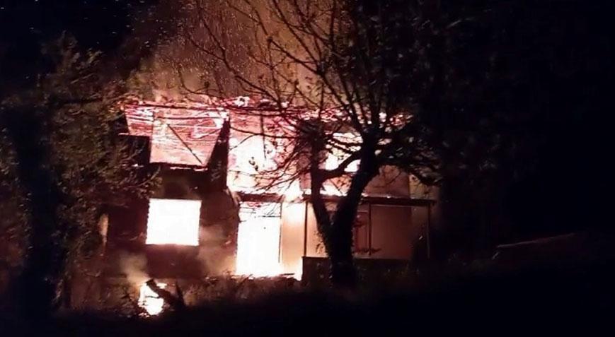 Elektrikli battaniye kabusu! 2 katlı ev kullanılamaz hale geldi