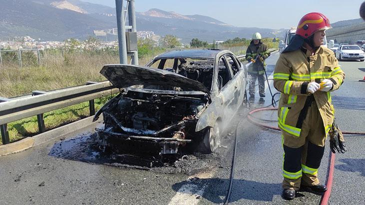 Bursa’da seyir halindeki otomobil yandı
