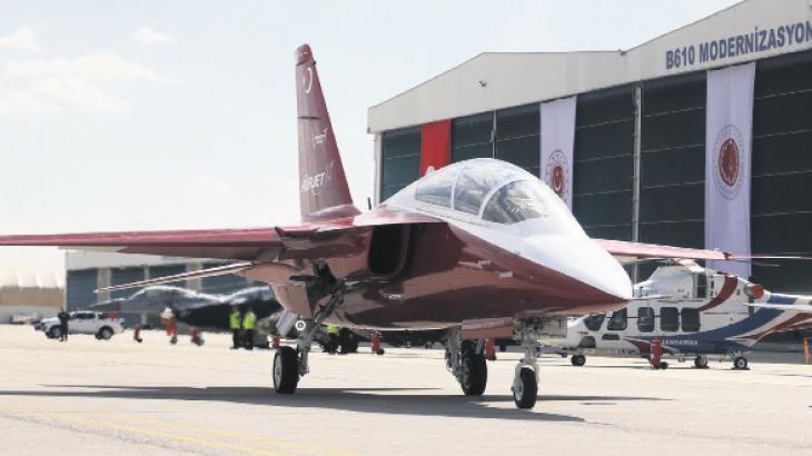 Türk Yıldızları Hürjet’i kullanacak