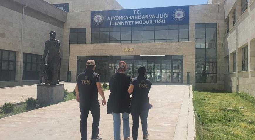 FETÖ üyeliğinden aranan kadın yakalandı