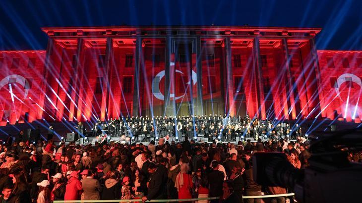 TBMM’de bir ilk! 1071’den 2024’e mapping gösterisi