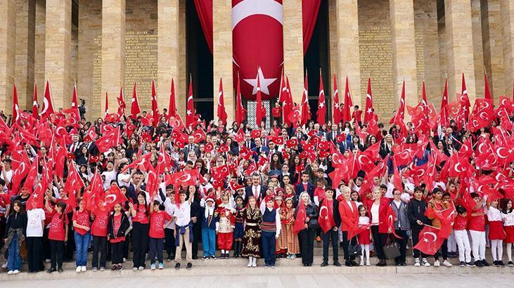 Tarihimizin dönüm noktası: 23 Nisan! Siyasiler Anıtkabir’de