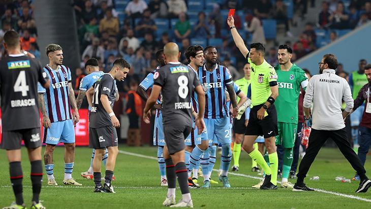 Trabzonspor’da Enis Destan’dan olay hareket! Direkt kırmızı kart