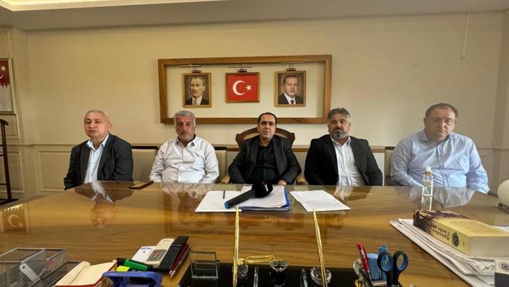 Birecik Belediye Başkanı ve meclis üyeleri DEM Parti’den istifa etti