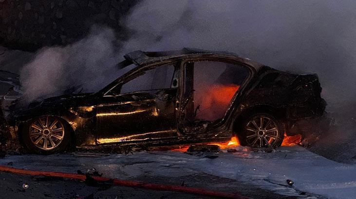 Bariyerlere çarpan otomobil alev aldı: 1 ölü, 5 yaralı