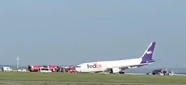 Son dakika… İstanbul Havalimanı’nda kargo uçağı gövdesi üzerine iniş yaptı