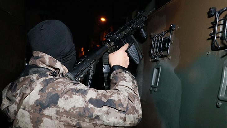 Bakan Yerlikaya açıkladı! 20 ilde operasyon… Peş peşe gözaltılar