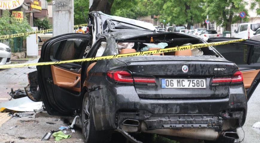 Ankara’da feci kaza! Lüks otomobil hurdaya döndü: 1 ölü, 4 yaralı
