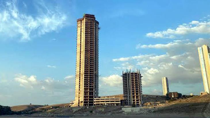 Süresinde bitmeyen inşaat için ev parasından fazla tazminat kazandı