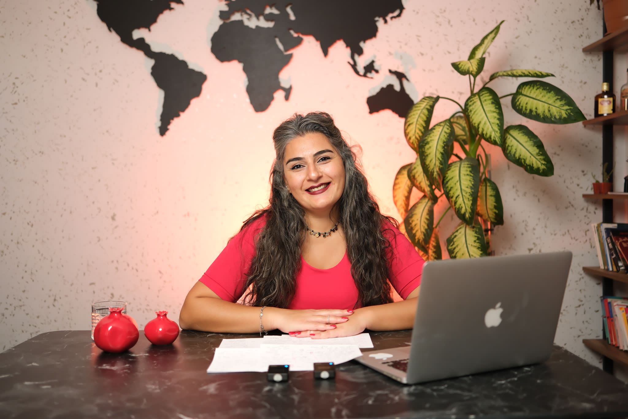 Ünlü Astrolog Ece Çağla Kaya Müjdeyi Verdi