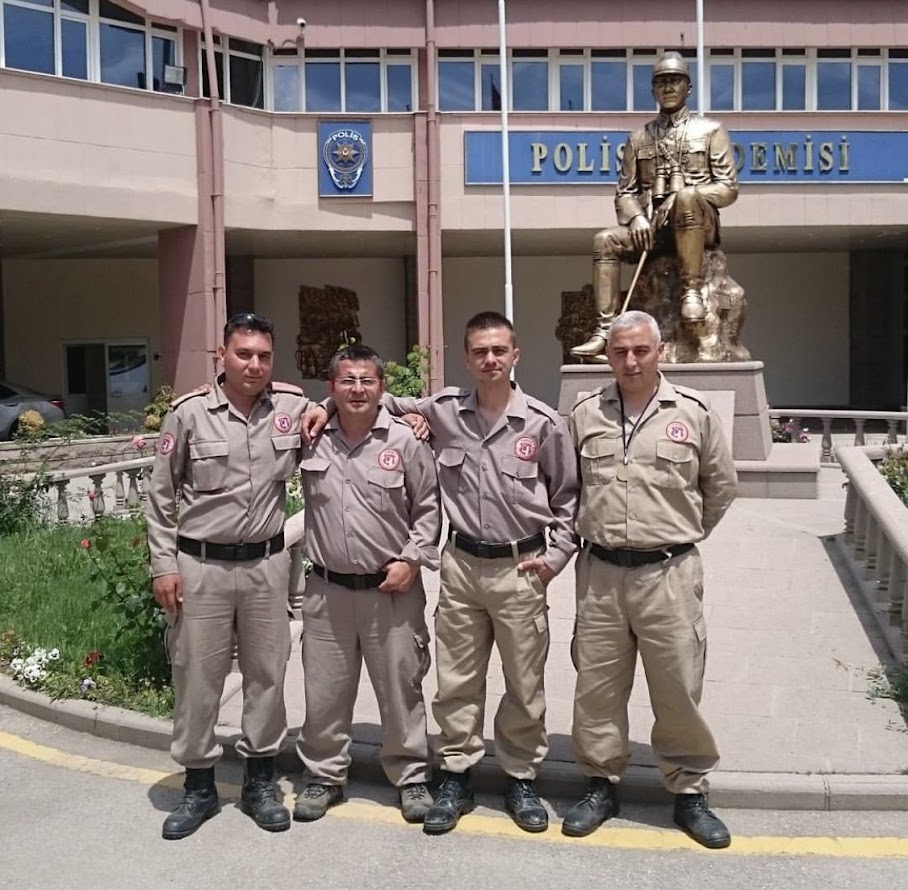 S.I.R K9 Köpek Eğitim Akademisi: Eğitim Kalitesinde Sürekli Gelişim