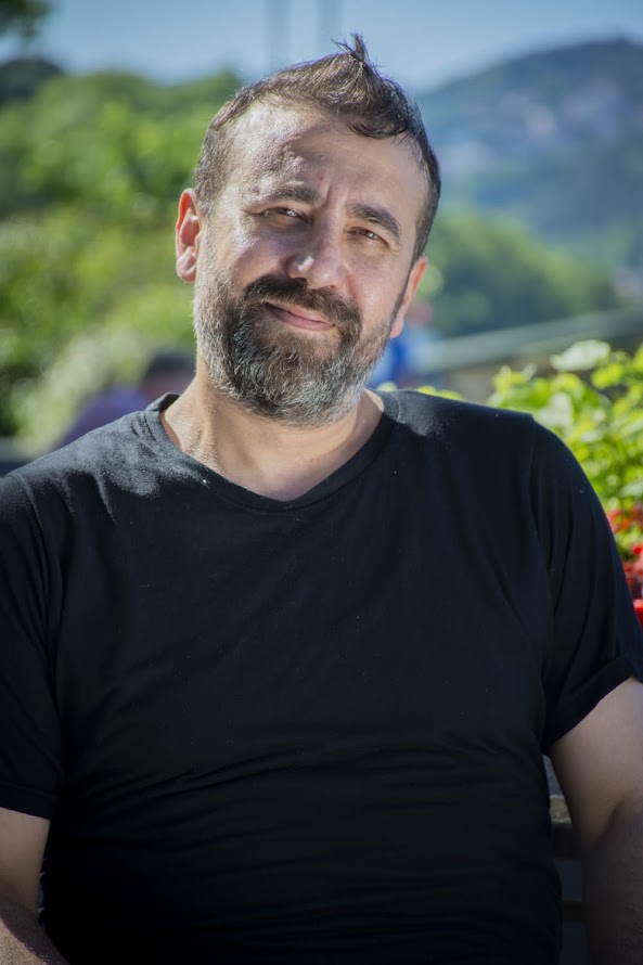 Beytullah Şentürk: Metafizik ve Cinler Üzerine Çalışmalarıyla Tanınan İsim