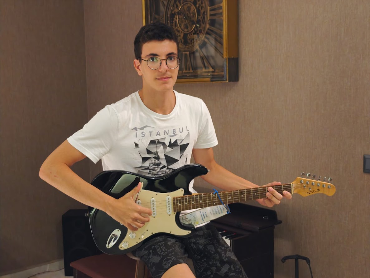 Kuzey Özduru: Sakarya’da 4. Sınıfta Aldığı Yüksek Burslarla Dikkat Çekiyor