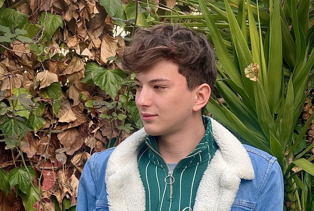 Kaan Gündüz: Sürekli Öğrenme ve Yaratıcılığıyla Dijital Dünyada Fark Yaratıyor