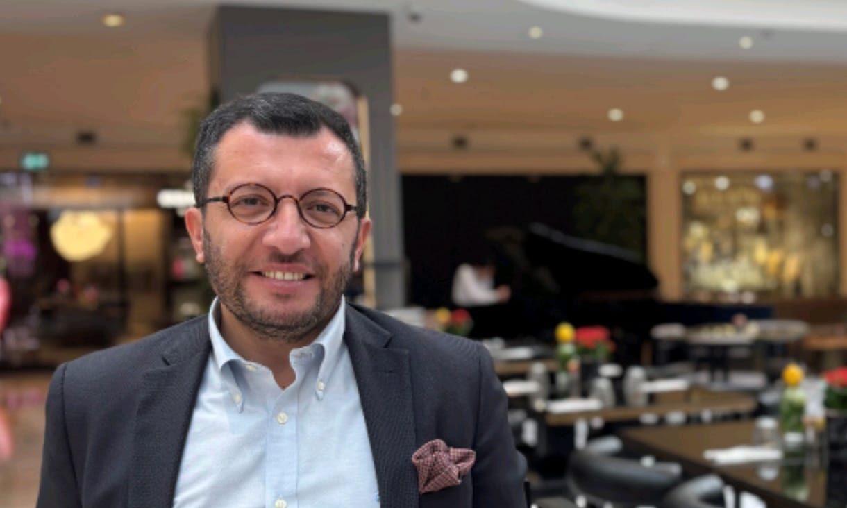 Ertan Çakmak’ın Yorumlarıyla 2025 Yeme-İçme Trendlerinde Dijitalleşme ve Akıllı Restoranlar