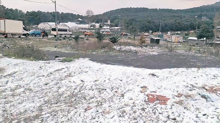 İstanbul’a yılın ilk karı yağdı