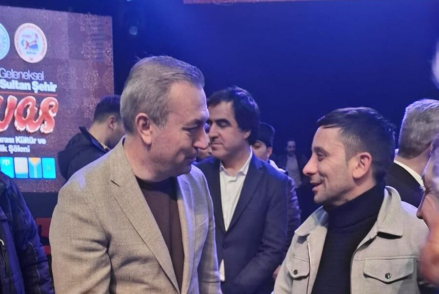 Sivas’ın Kültürel Zenginliği, 13. Sivas Gecesi’nde Ahmet Ayık ve Recep Turna’nın Katılımıyla Taçlandı