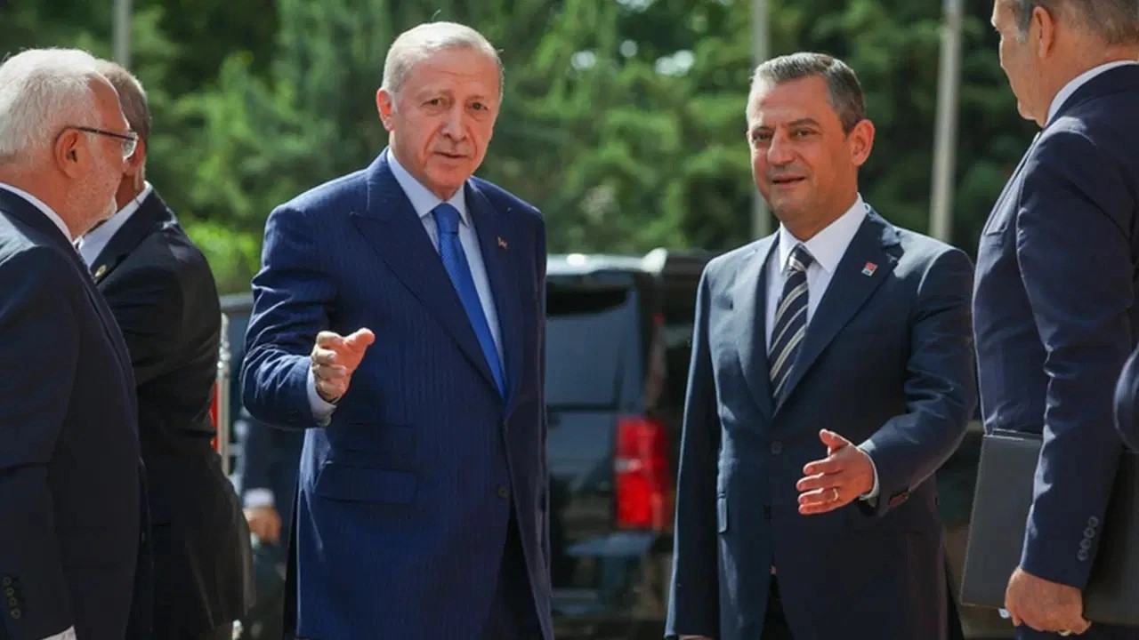 MetroPOLL Yurttaşa Sordu: “Erdoğan ve Özel Yeniden Görüşmeli mi?”