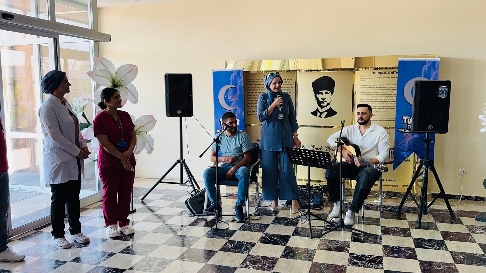 Yusuf Tümay Ergani’de Şifa Dağıtırken Sanatın İyileştirici Gücünü Vurguluyor