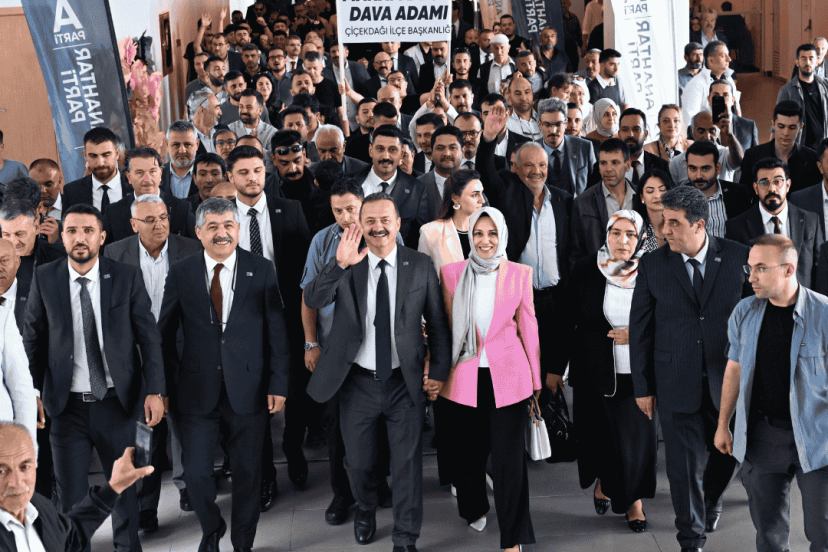 Anahtar Partililer için yeni şarkı: Geliyor Yavuz Başkan