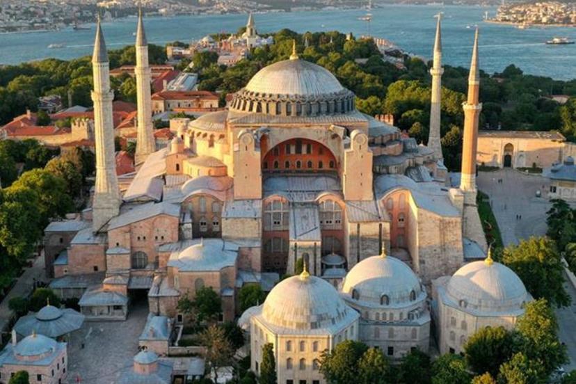 Ayasofya-i Kebir Camii 40 milyon ziyaretçiyi ağırlayarak rekor kırdı