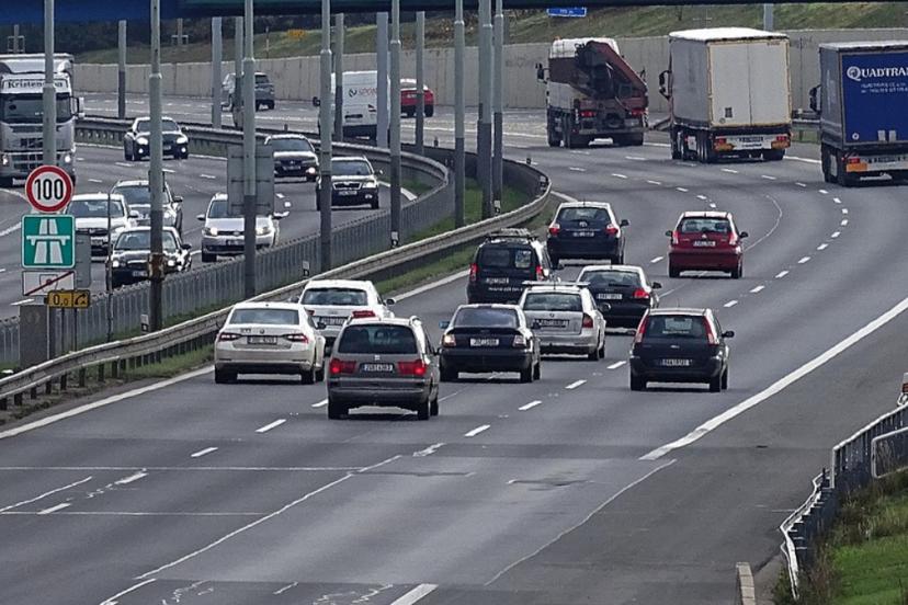 Çekya’da sınırlar değişti: Sürücüler dikkat! Otoyollarda hız sınırı…