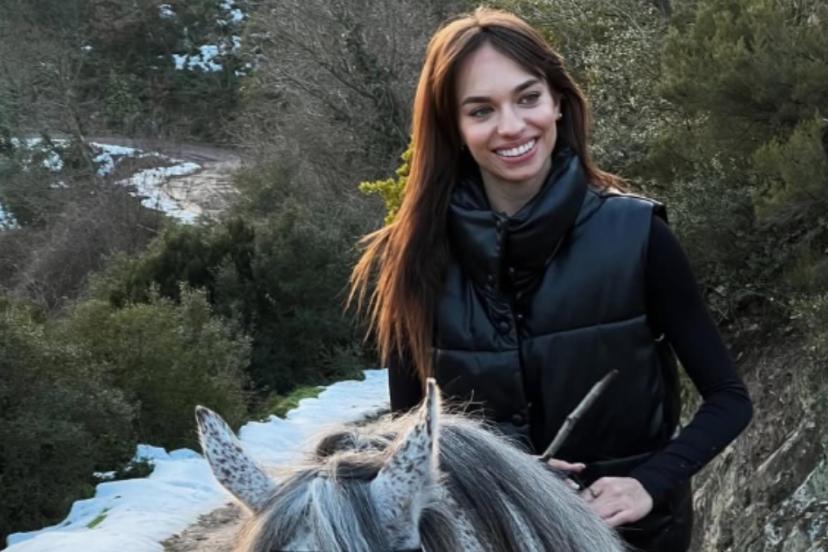 Eylül Tumbar sosyal medya hesabından yaptığı paylaşımda, amcasının hayatını kaybettiğini açıkladı.