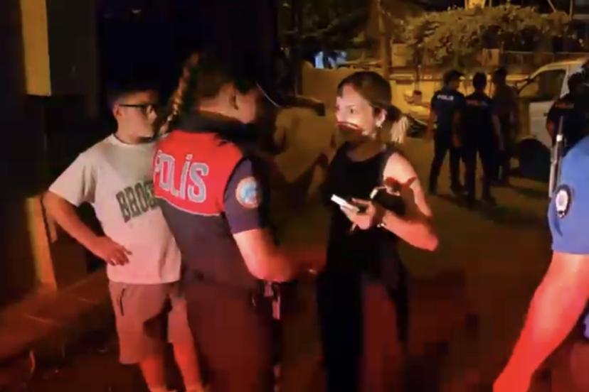 İstanbul’da polisten sokaklarda ‘şok’ denetim