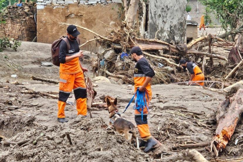 Pakistan’da şiddetli yağışlar sel ve heyelanlara yol açtı: 645 can kaybı