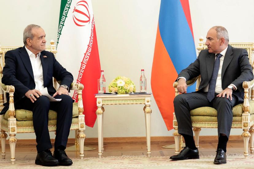 Paşinyan ve Pezeşkiyan Erivan’da görüştü