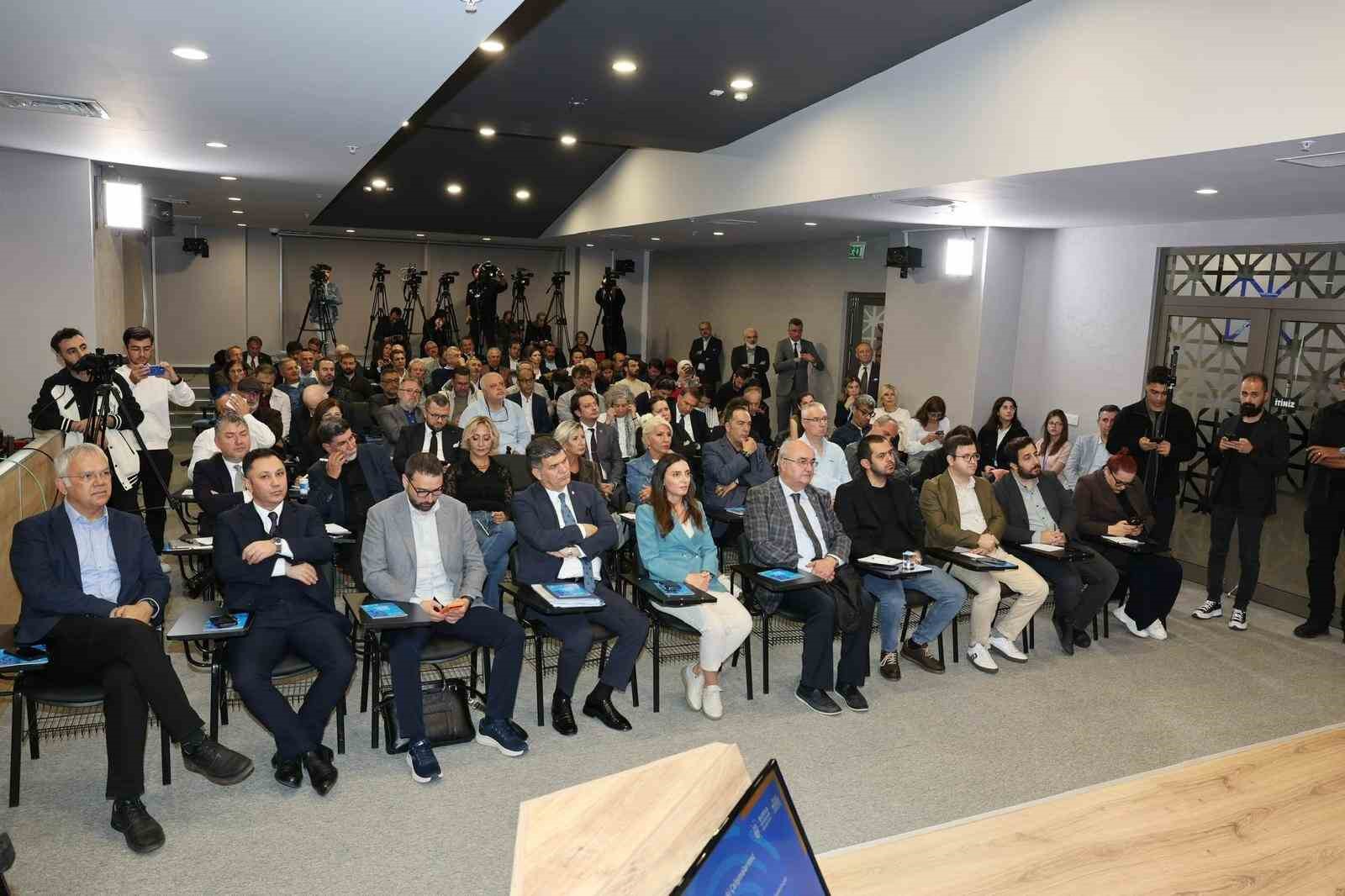 Bursa Büyükşehir Belediyesi Gençlik ve Spor Yatırımlarını Sürdürüyor