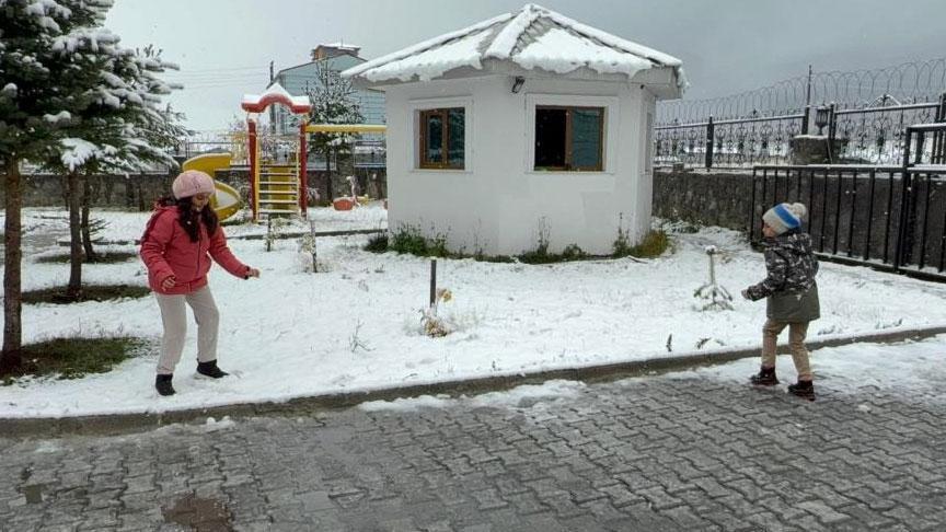 Ekim Ayında Kar Yağışı Etkili Oldu