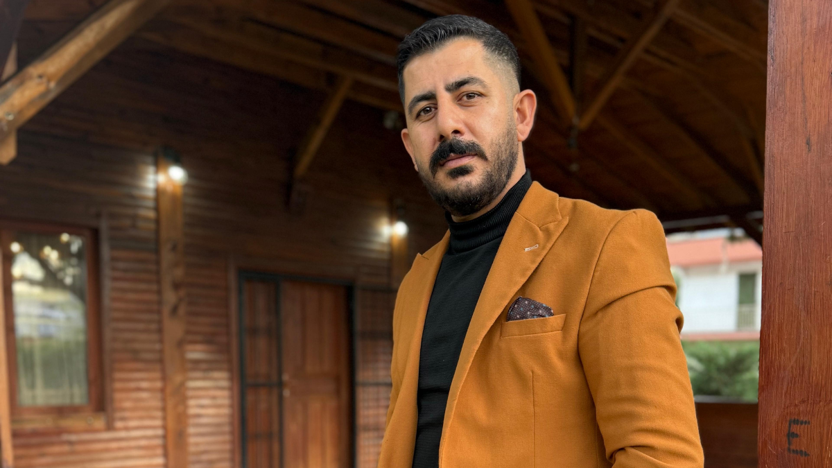 Azat Ararat: “Kürtçe Şarkı Söylemek Benim Varoluşum”