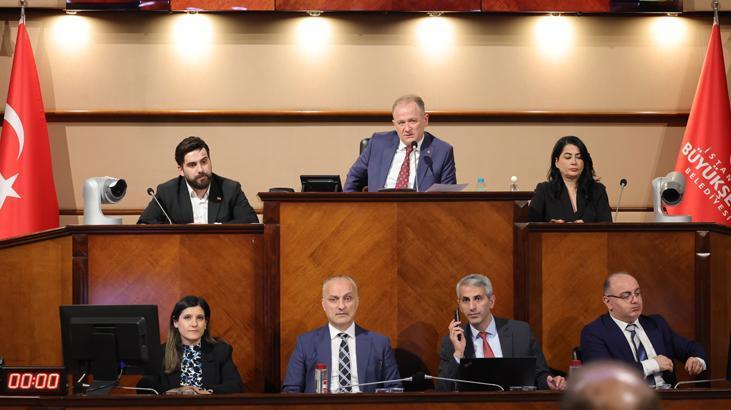 İBB Meclisi’nde Mezarlık Tarifelerine Yüksek Zam Tartışması: AK Parti Tepkili