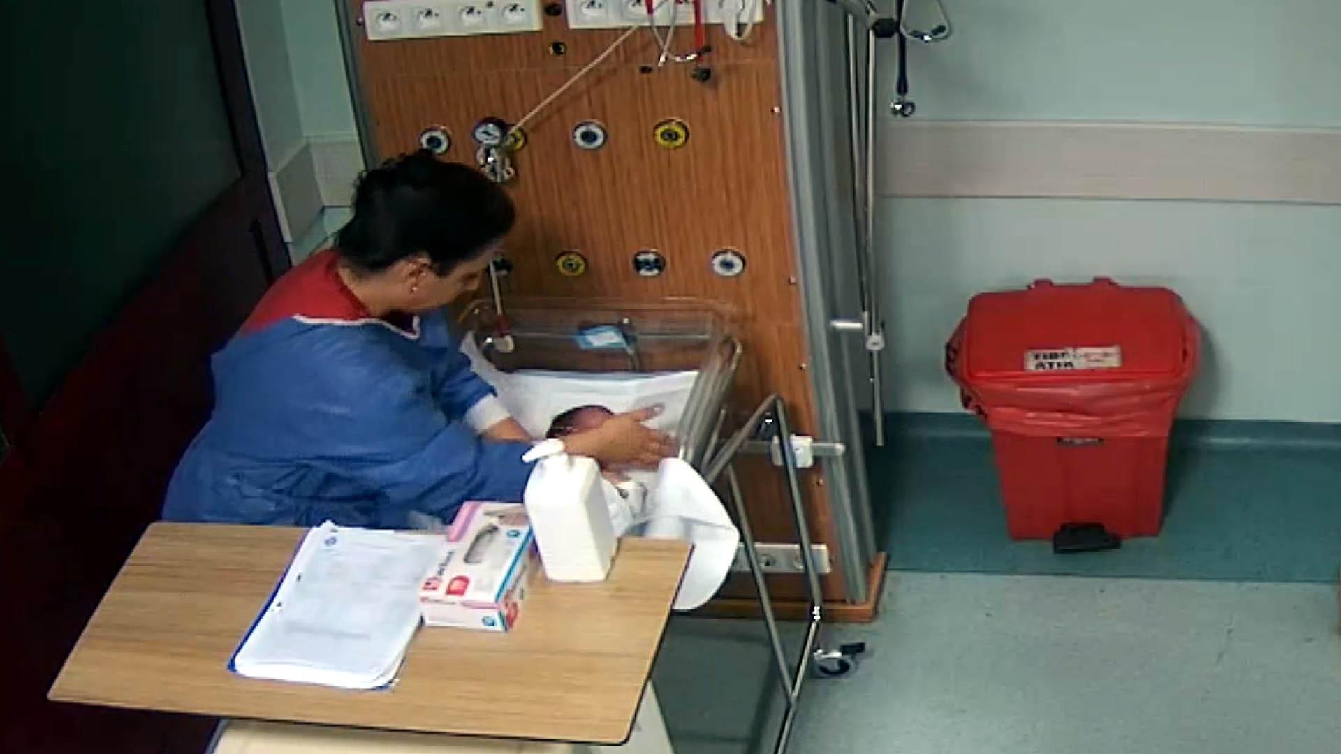 Yenidoğan Servisinde Dehşet: Hemşirenin İkinci Bebek Şiddeti Kamerada