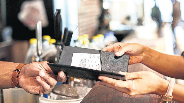 Bakanlık: Servis Ücreti Alınmasına Müsaade Edilmeyecek