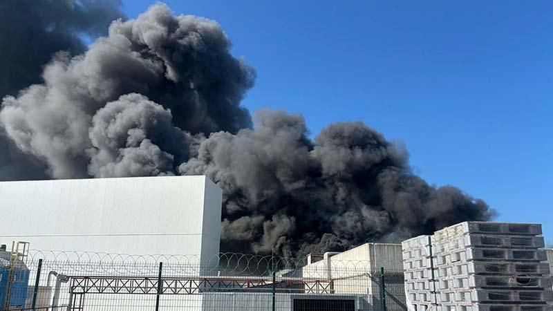 Akhisar OSB’de Fabrika Yangını: Çok Sayıda Ekip Sevk Edildi