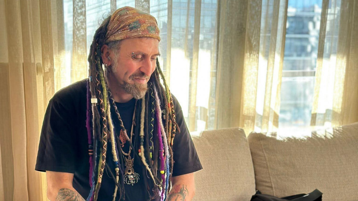 KÖPEK DAVRANIŞ BİLİMİNDE YENİ BİR DÖNEM: DUYGU BİLİMİ VE SAİT EMRE GÜNEŞ