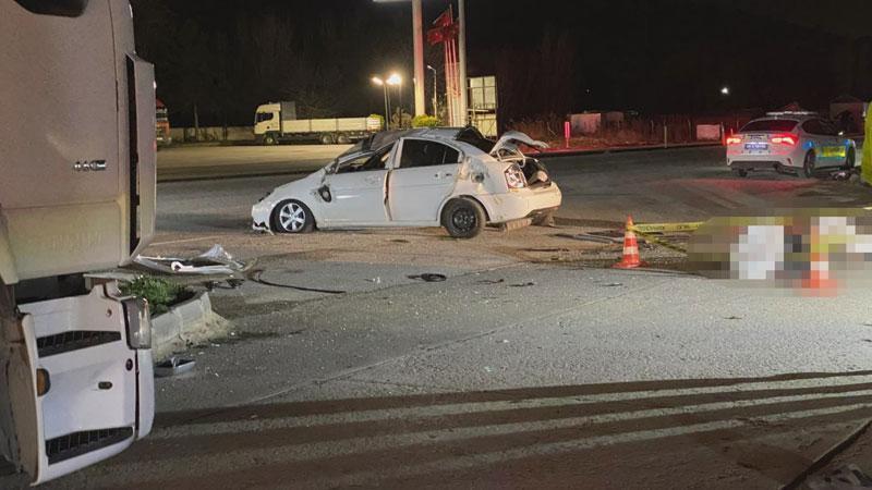 Samsun-Ankara Yolunda Feci Kaza: Takla Atan Otomobil TIR Şoförünü Hayattan Kopardı