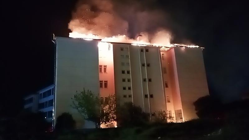 Nazilli’de lise pansiyonunda yangın paniği: 46 öğrenci tahliye edildi