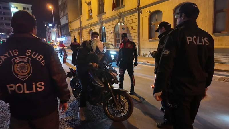 İstanbul’da “Huzur İstanbul” Denetimi: Araçlar Tek Tek Kontrol Edildi
