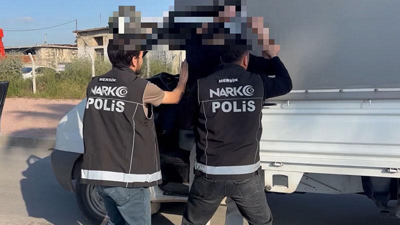 Narkotik Operasyonu: Kamyonette 185 Kiloya Yakın Uyuşturucu Ele Geçirildi