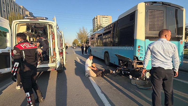 Tekirdağ’da Otobüse Çarpan Motosiklette 2 Yaralı